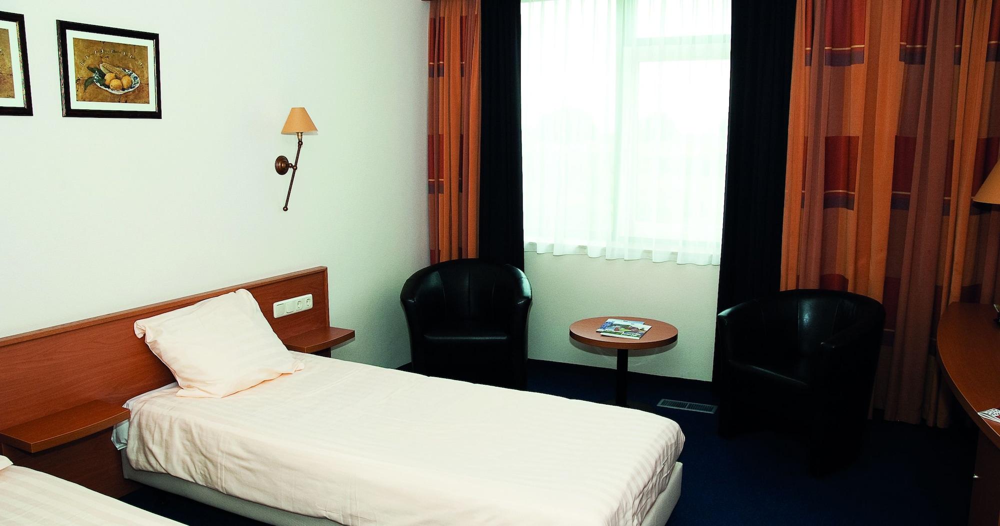 Fletcher Hotel - Restaurant Steenwijk Dış mekan fotoğraf