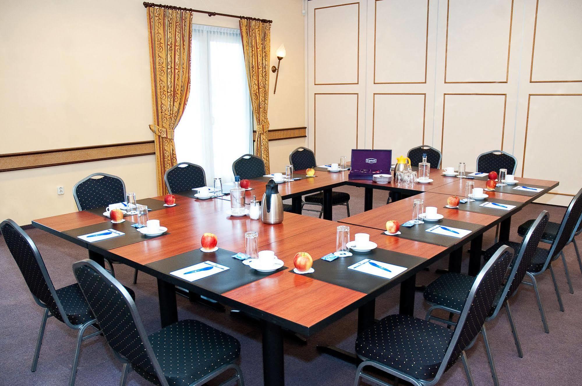 Fletcher Hotel - Restaurant Steenwijk Dış mekan fotoğraf
